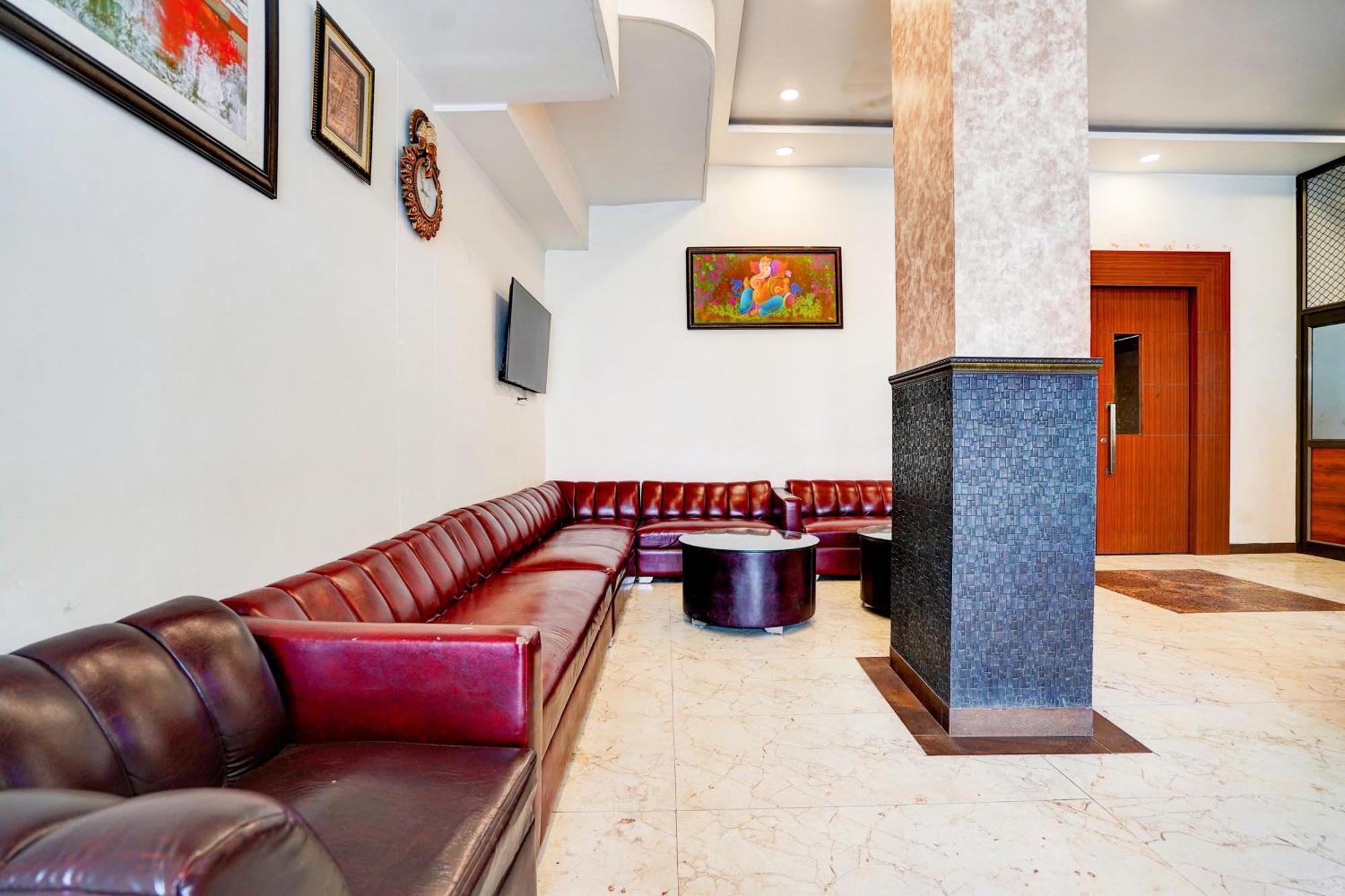 Townhouse Ram Katora Near Vishwanath Temple Formerly Sv Grand Hotel Benares Buitenkant foto